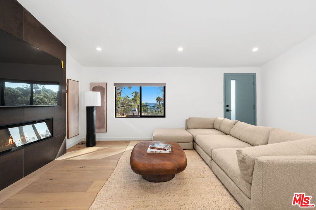 27357 Pacific Coast Hwy, Malibu
