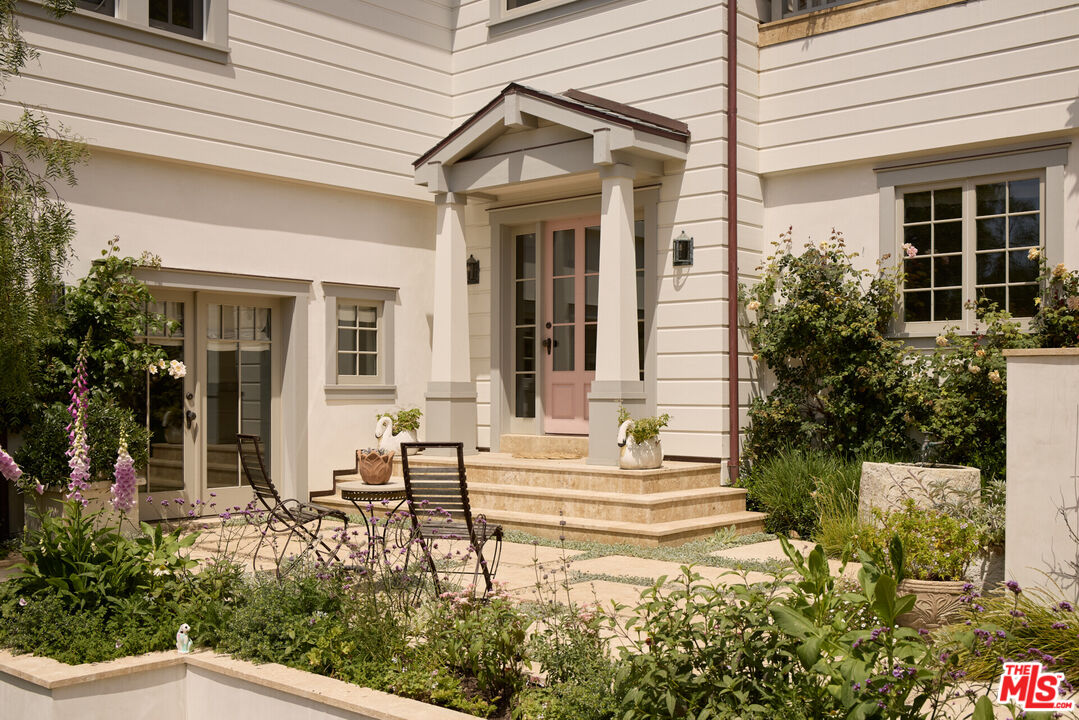 239 W Channel Rd, Santa Monica