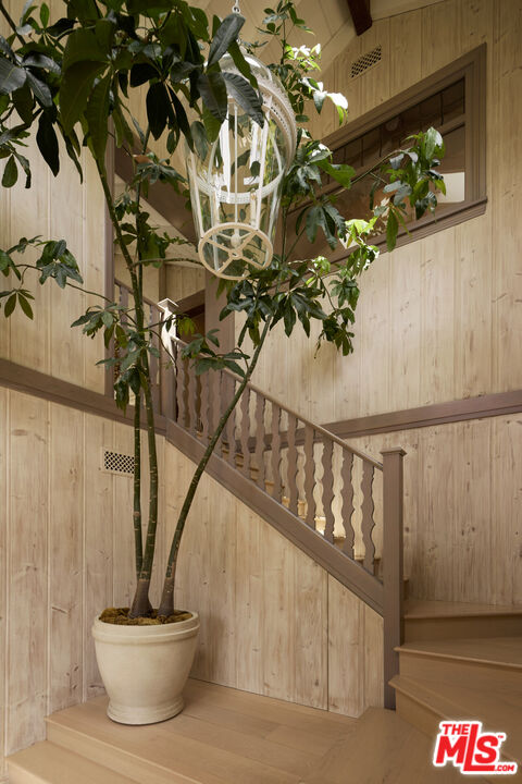 239 W Channel Rd, Santa Monica