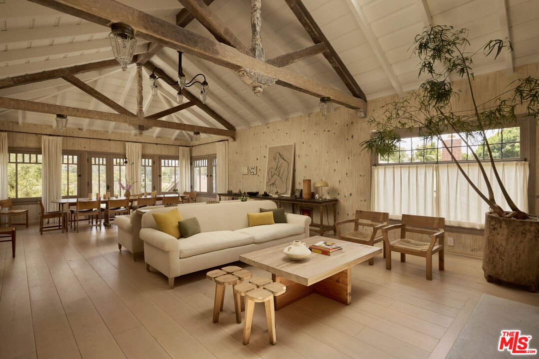 239 W Channel Rd, Santa Monica