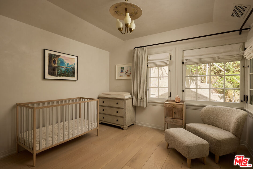 239 W Channel Rd, Santa Monica