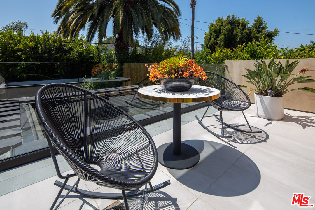 631 N Curson Ave, Beverly Grove 