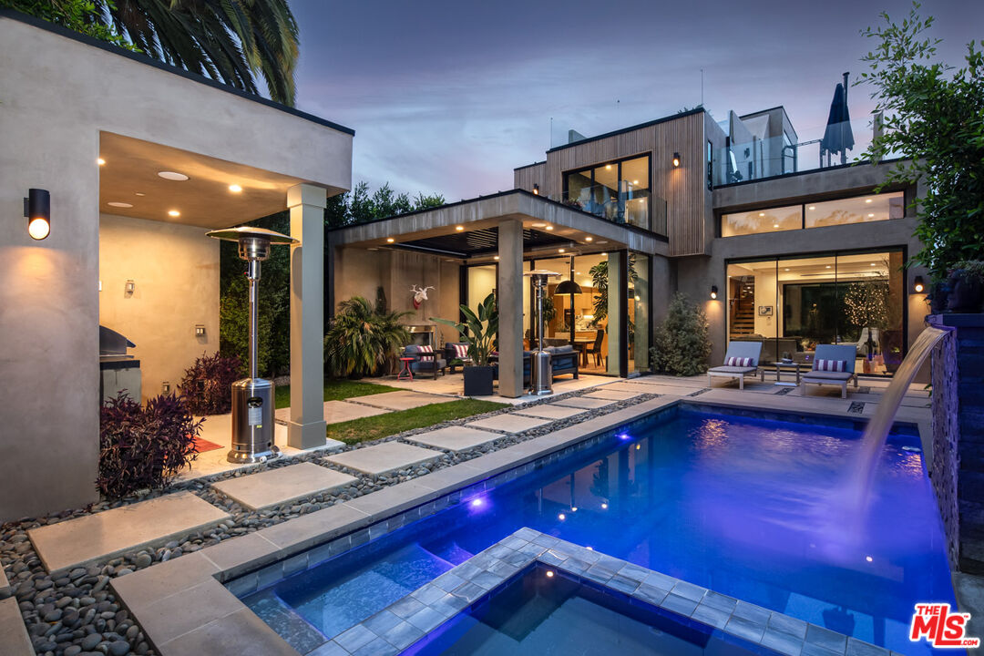 631 N Curson Ave, Beverly Grove 
