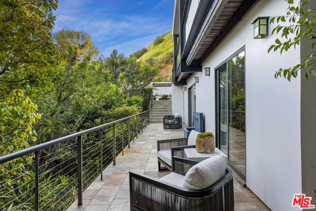 7933 Fareholm Dr, Hollywood Hills