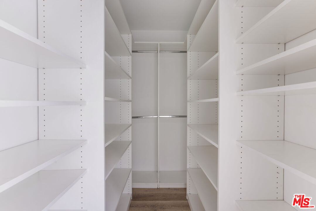 7933 Fareholm Dr, Hollywood Hills