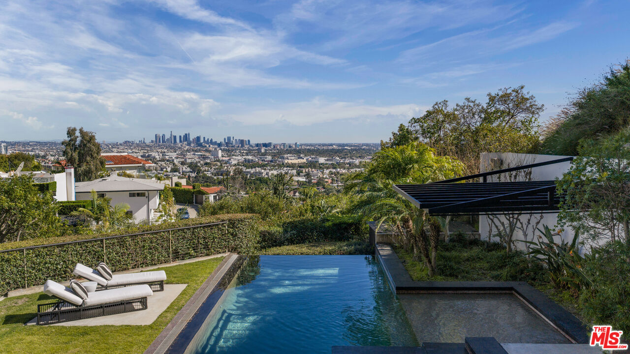 7933 Fareholm Dr, Hollywood Hills