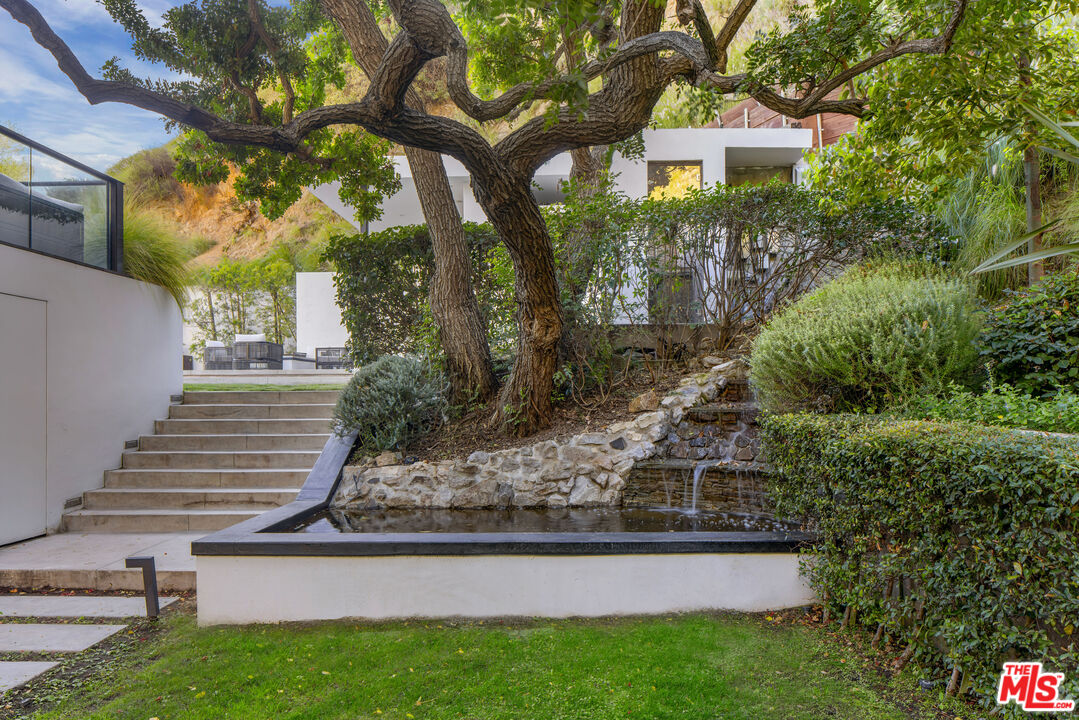 7933 Fareholm Dr, Hollywood Hills