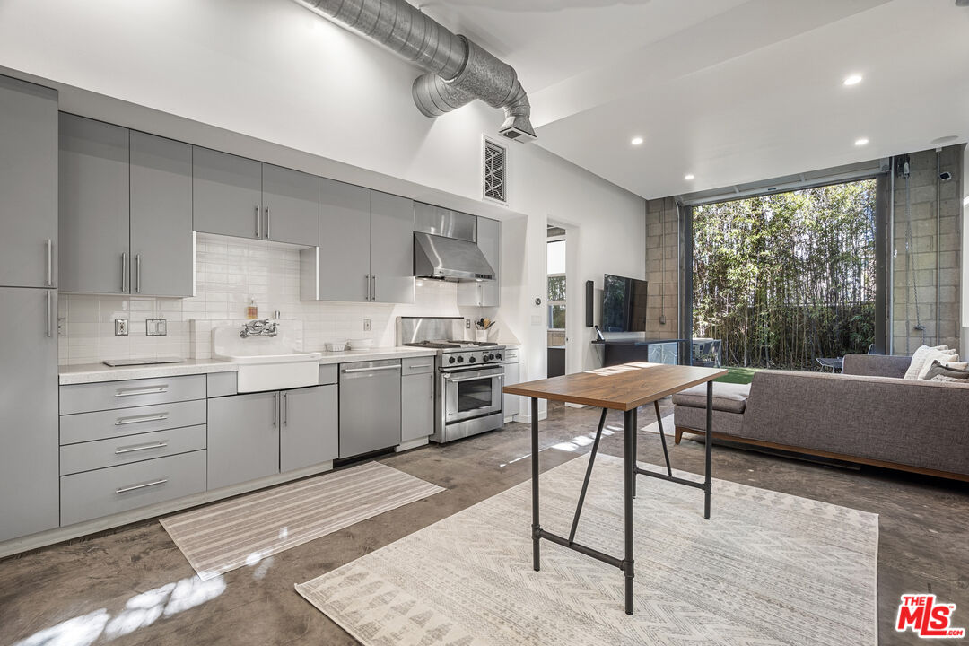 710 N Orlando Ave Unit: 104