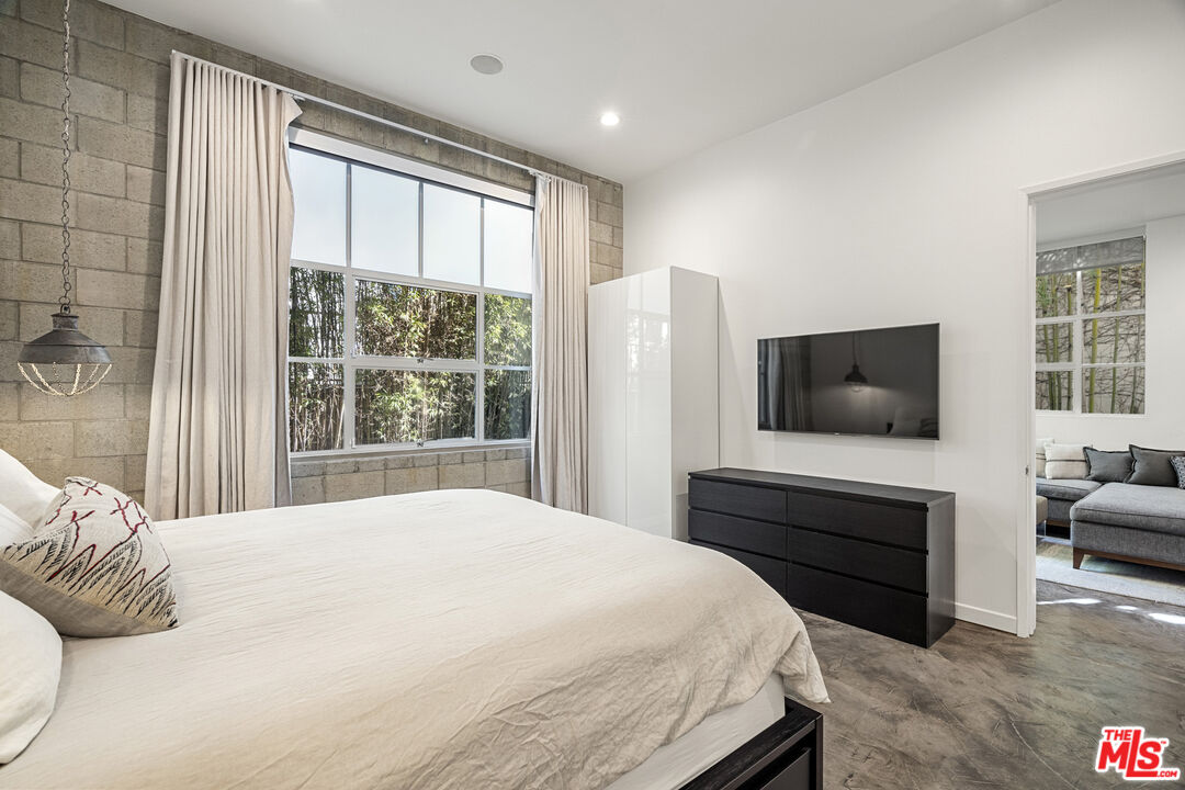 710 N Orlando Ave Unit: 104