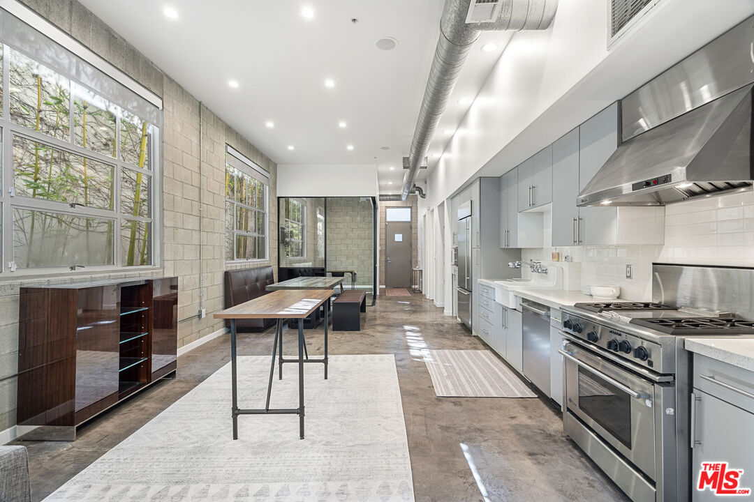 710 N Orlando Ave Unit: 104