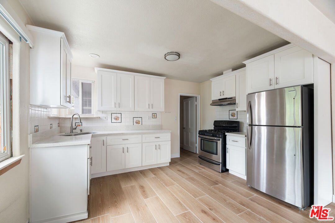 4022 W 161st St, Lawndale