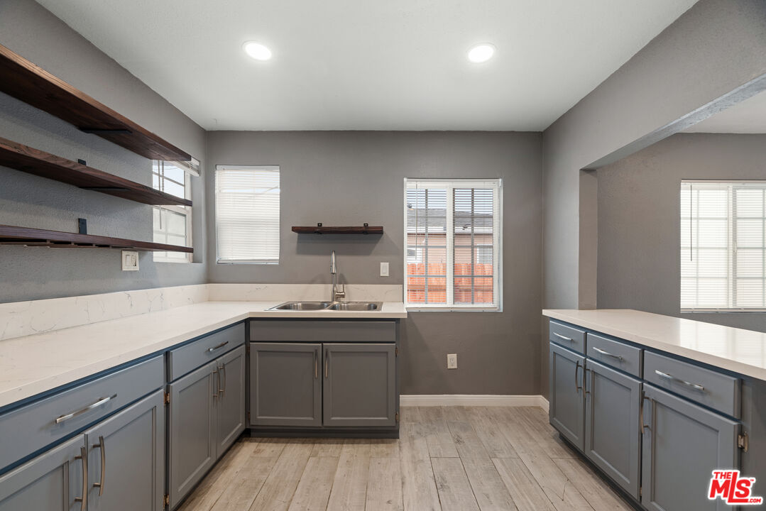 4022 W 161st St, Lawndale