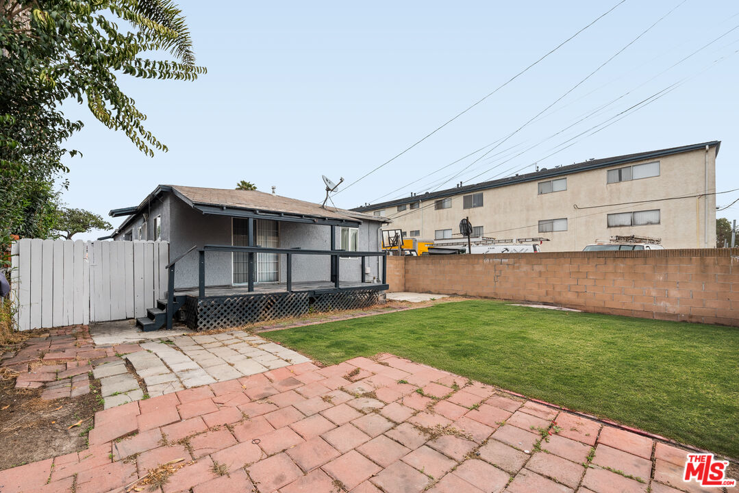 4022 W 161st St, Lawndale