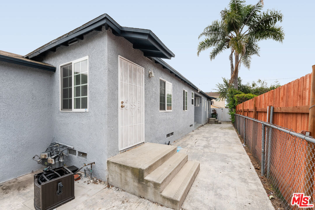 4022 W 161st St, Lawndale