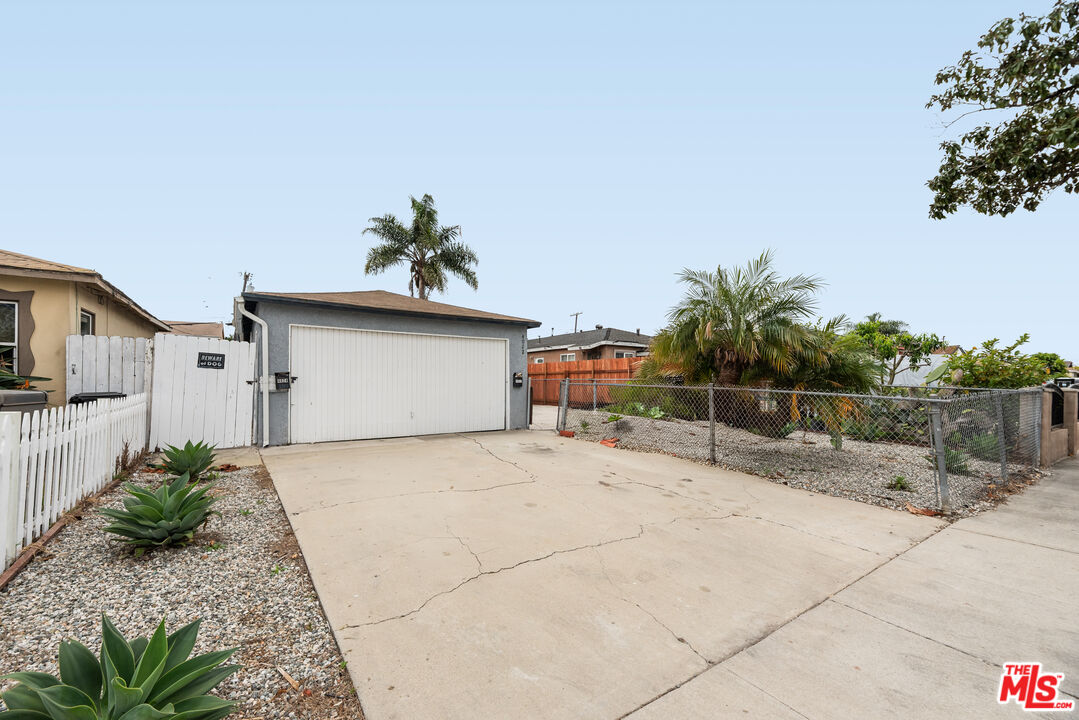 4022 W 161st St, Lawndale