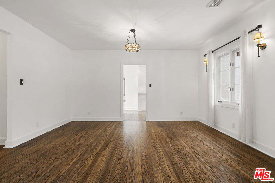 451 Westmount Dr, West Hollywood