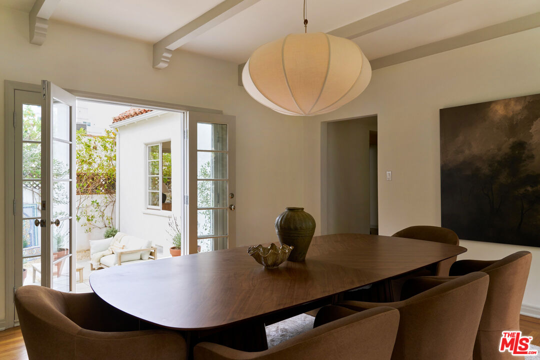 923 S Ogden Dr