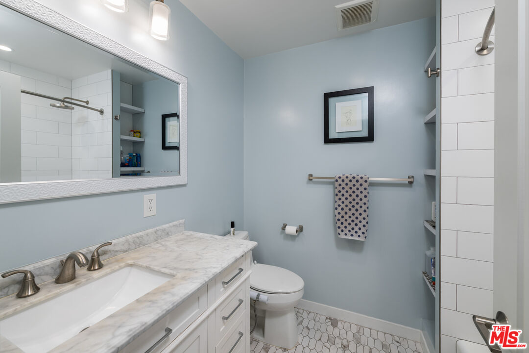 4900 Overland Ave Unit: 312