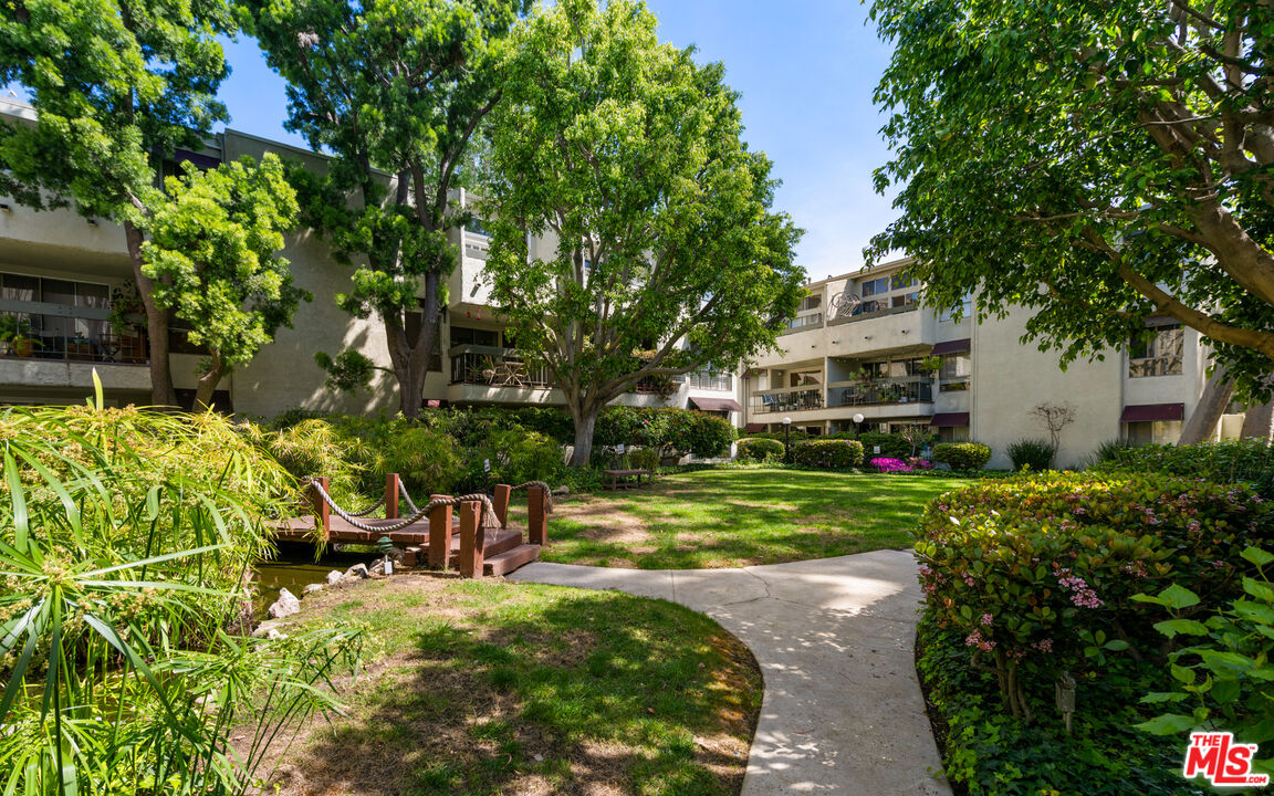 4900 Overland Ave Unit: 312