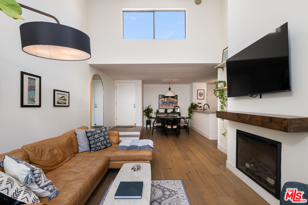 4900 Overland Ave Unit: 312