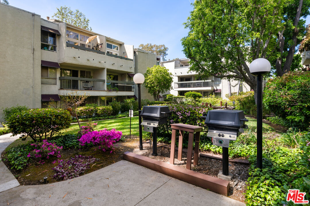 4900 Overland Ave Unit: 312