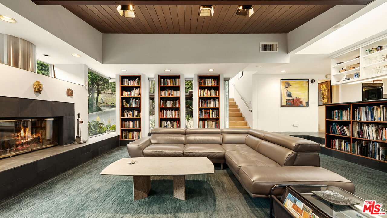 13044 Sky Valley Rd, Brentwood 