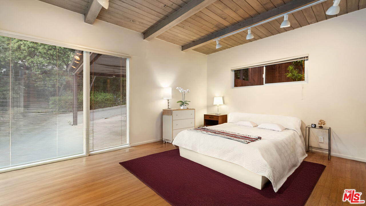 13044 Sky Valley Rd, Brentwood 