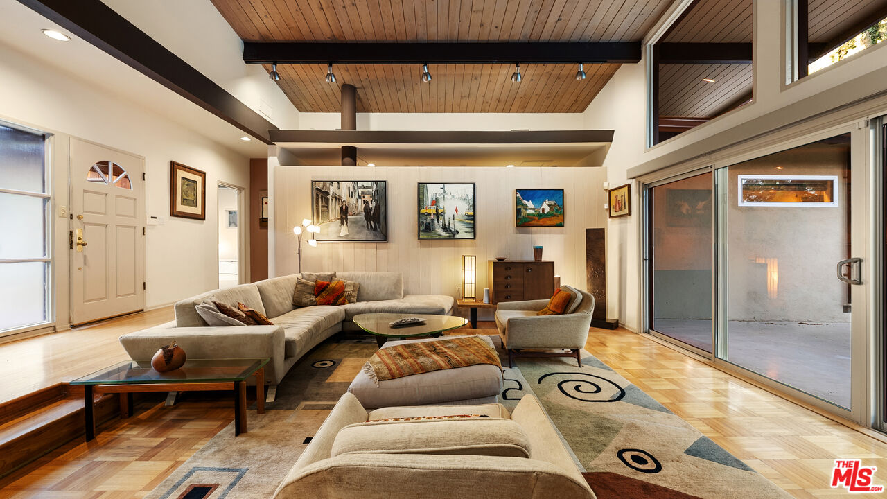 13044 Sky Valley Rd, Brentwood 