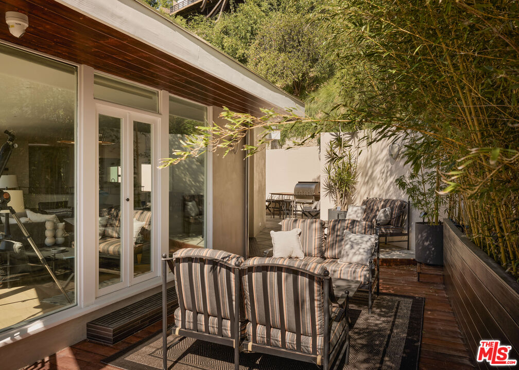 8593 Hollywood Blvd, Hollywood Hills