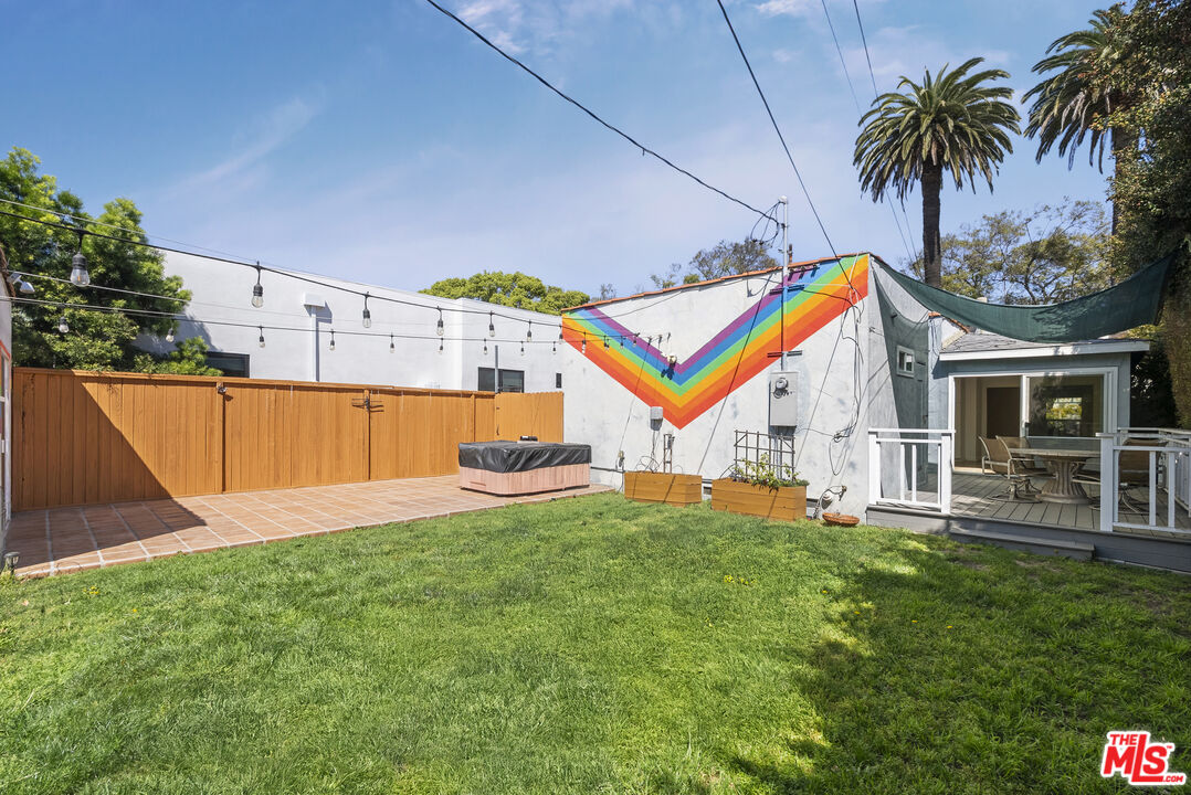 2031 Glendon Ave, Westwood