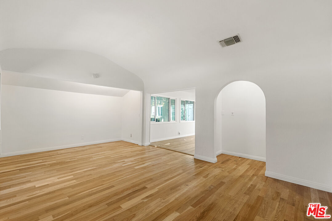 2031 Glendon Ave, Westwood