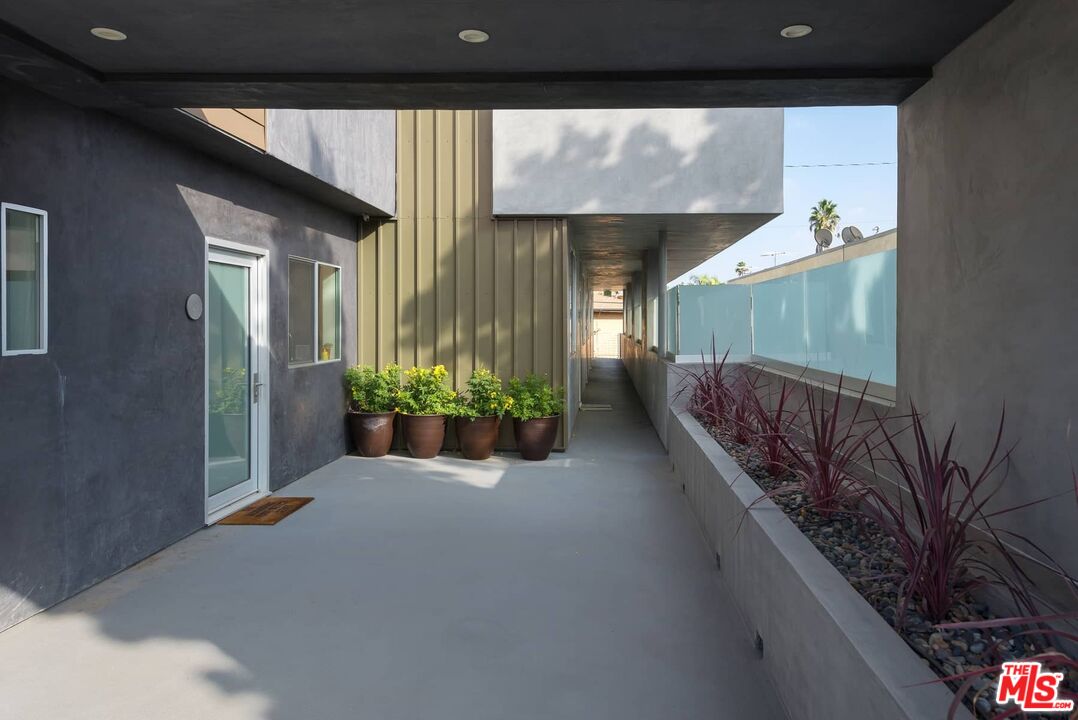 1040 N Spaulding Ave Unit: 3, West Hollywood