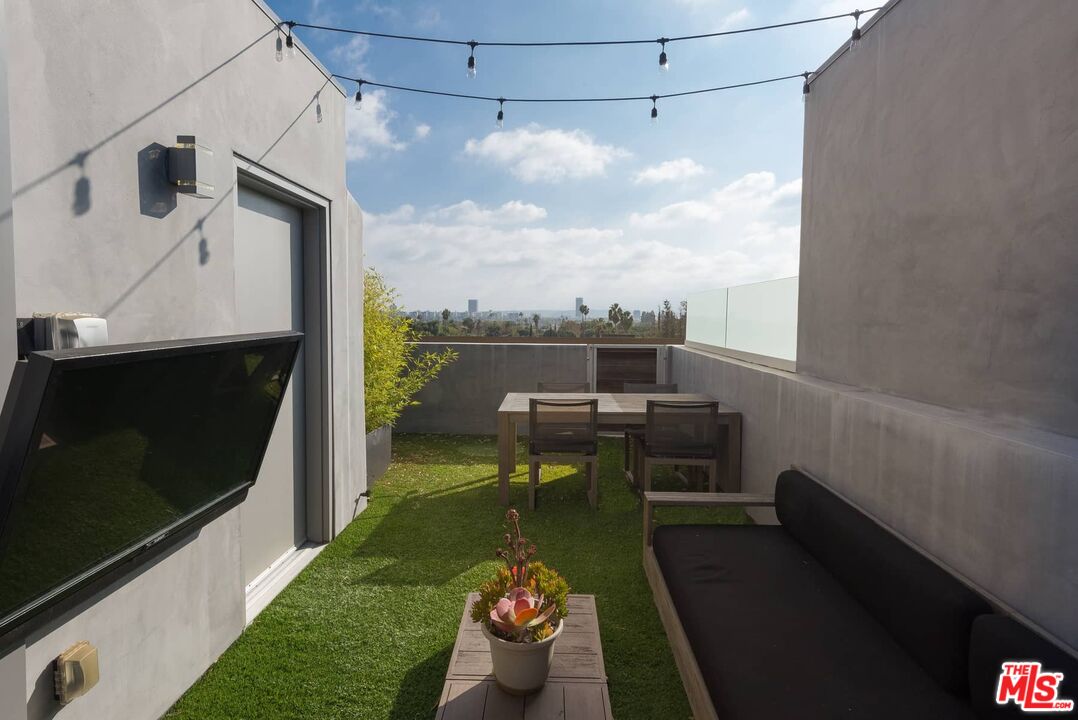 1040 N Spaulding Ave Unit: 3, West Hollywood