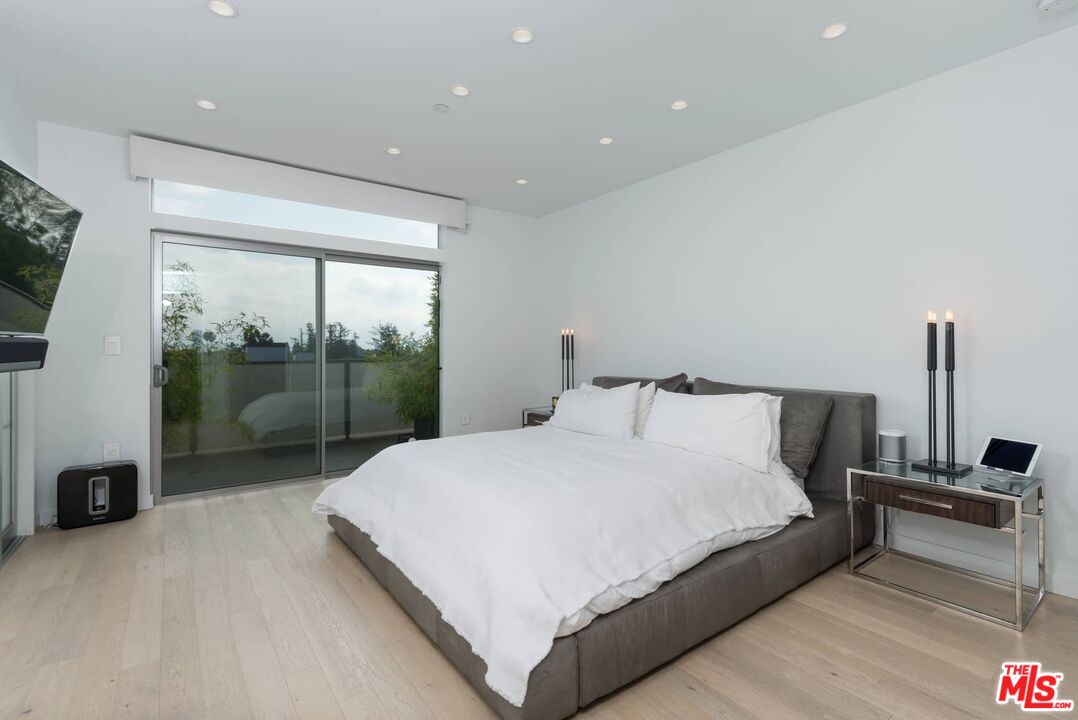 1040 N Spaulding Ave Unit: 3, West Hollywood