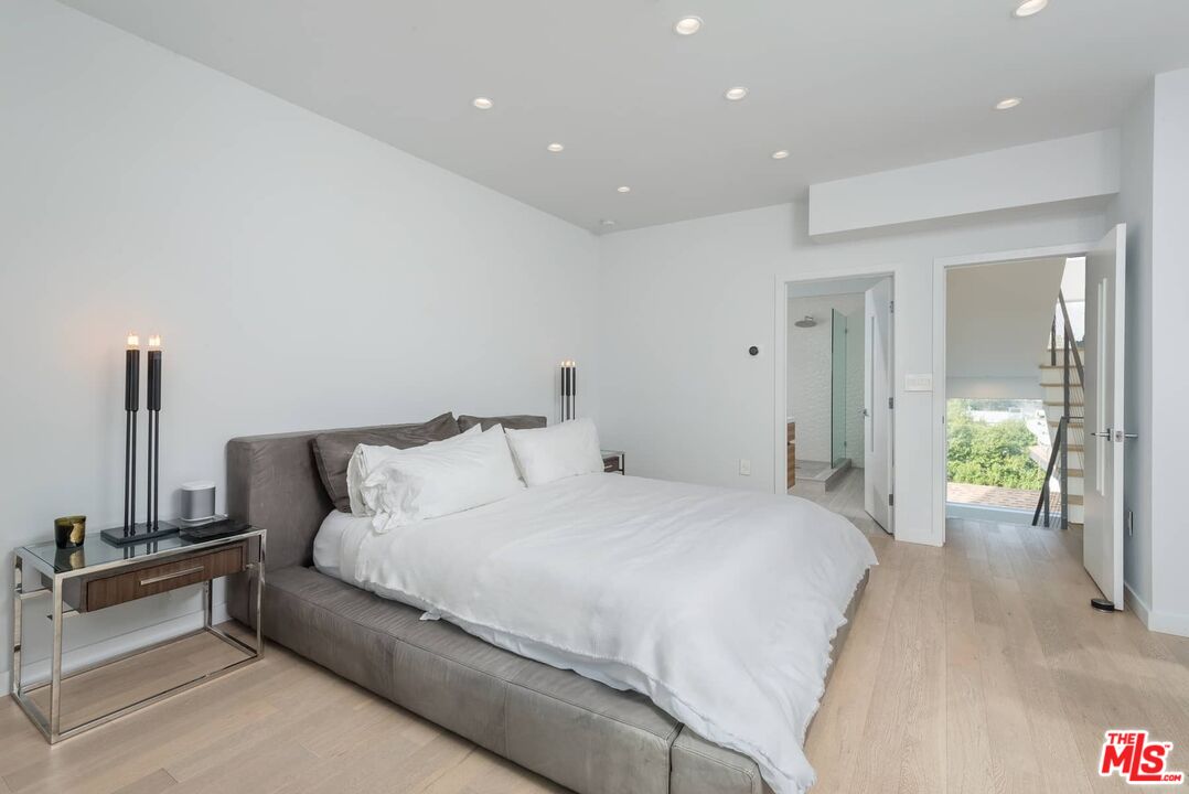 1040 N Spaulding Ave Unit: 3, West Hollywood