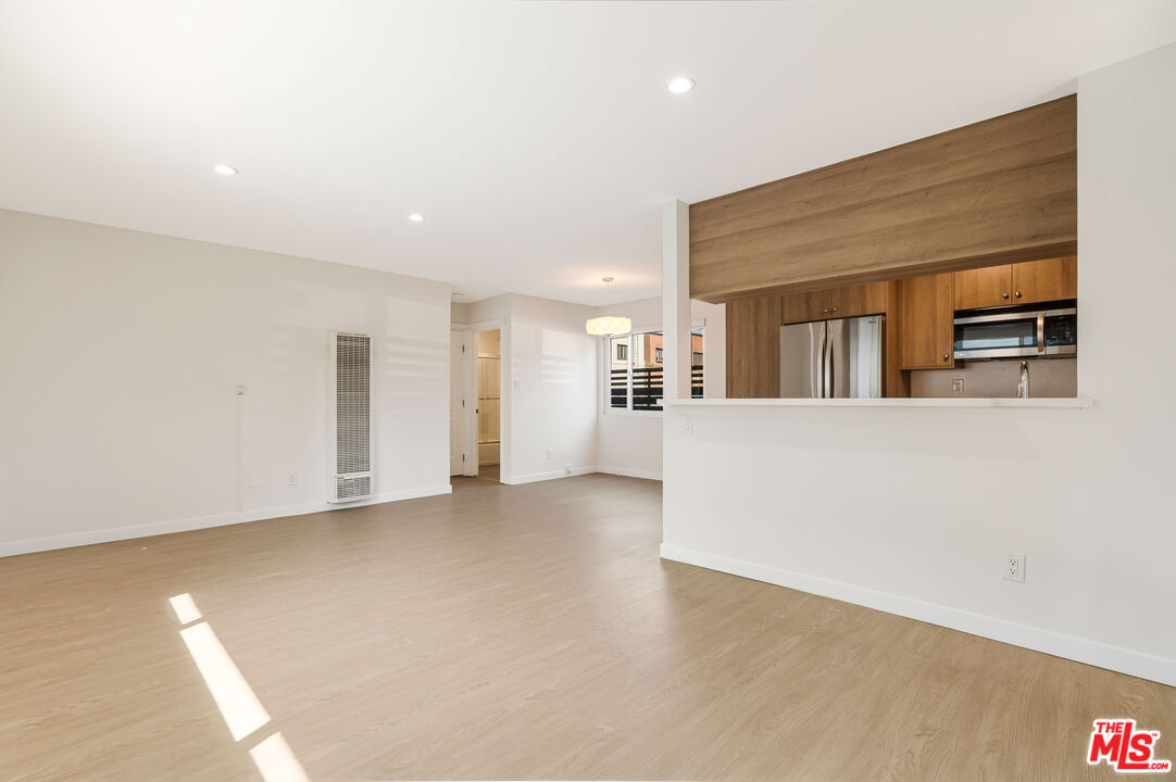 27 Anchorage St, Marina Del Rey