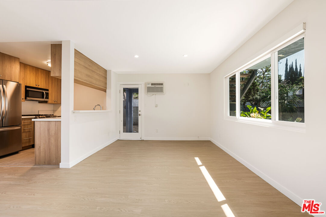 27 Anchorage St, Marina Del Rey