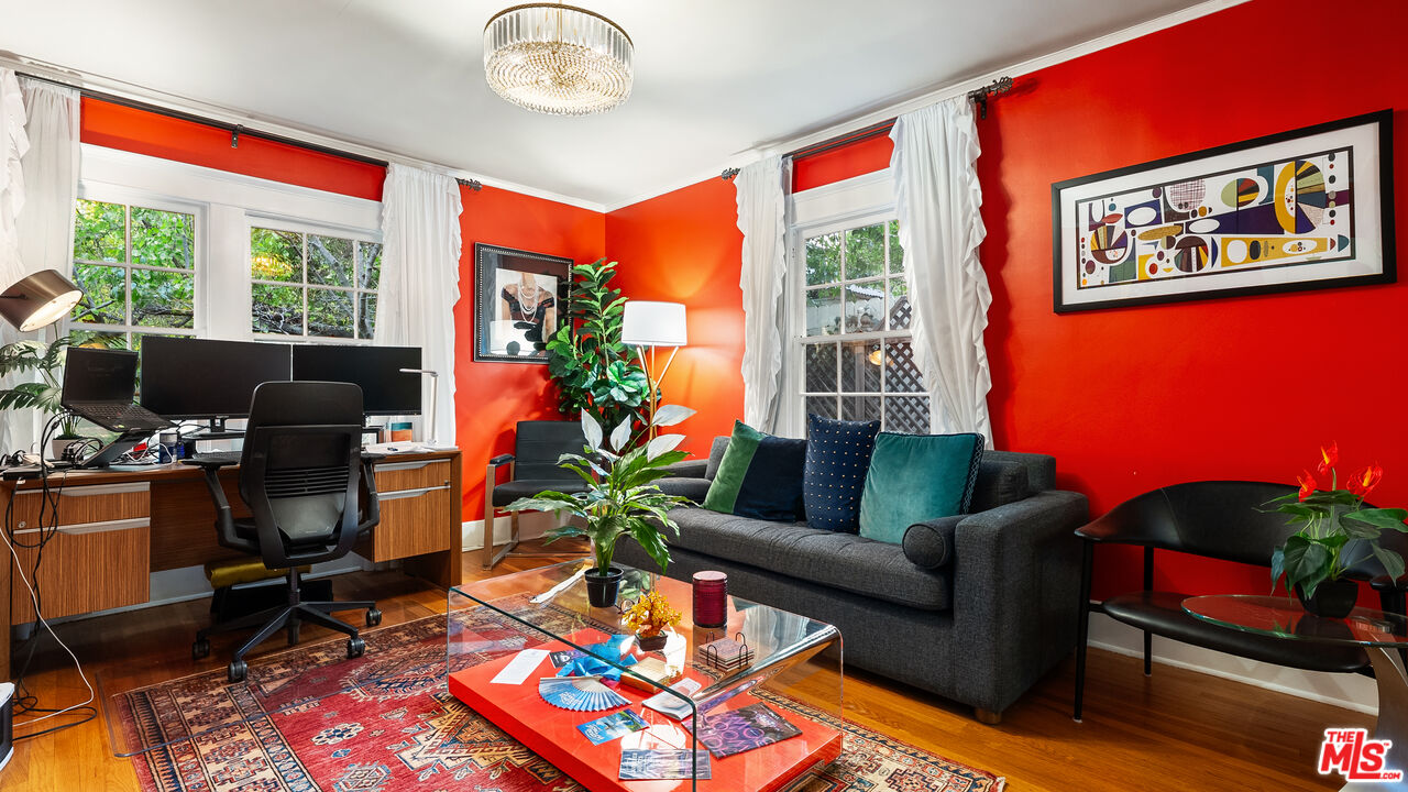 1625 Opechee Way, Glendale