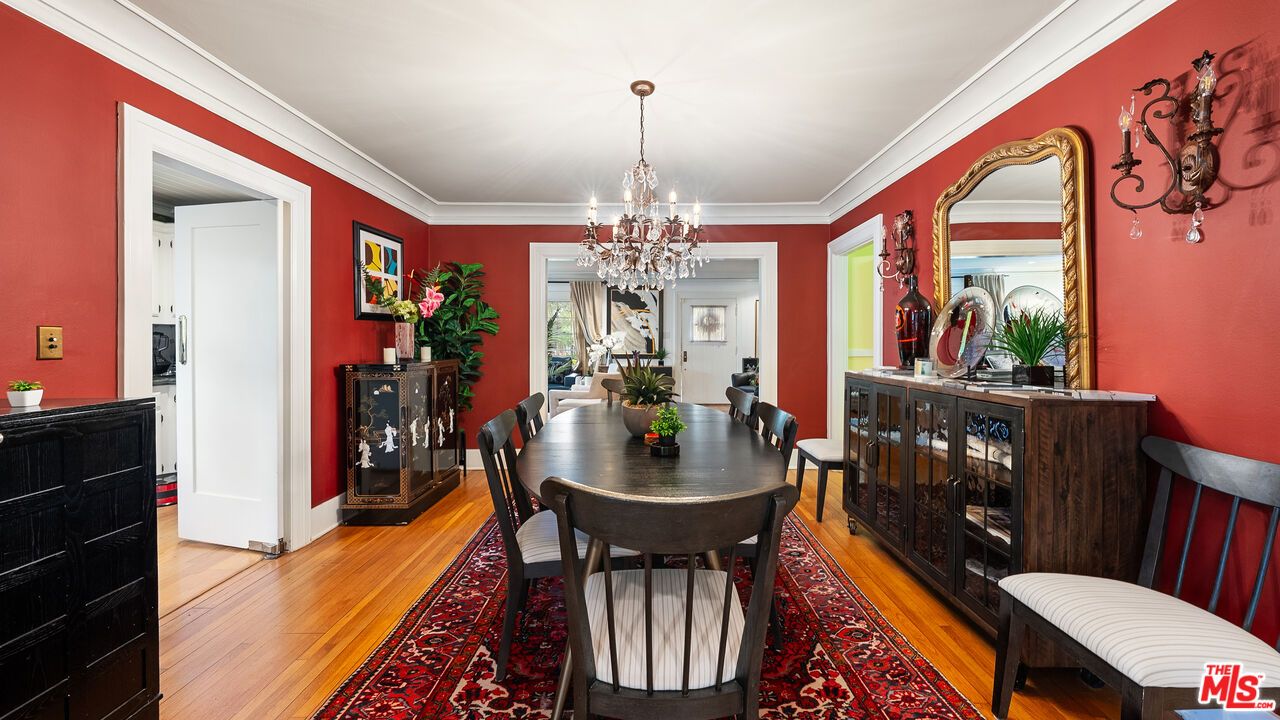 1625 Opechee Way, Glendale