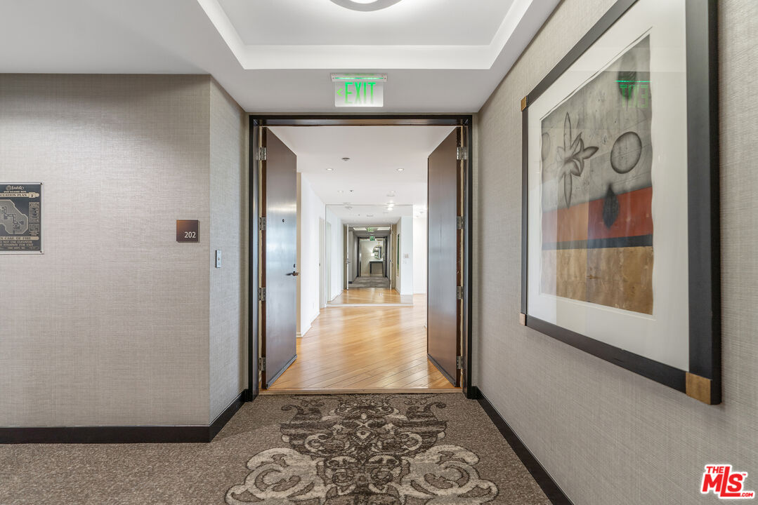10430 Wilshire Blvd Unit: 202