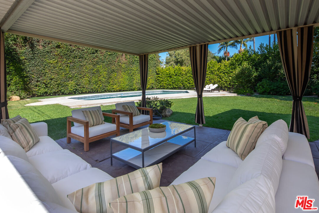 712 Walden Dr, Beverly Hills