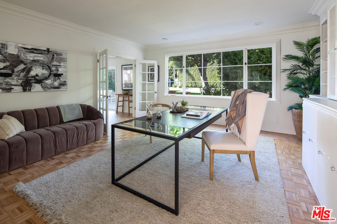 712 Walden Dr, Beverly Hills