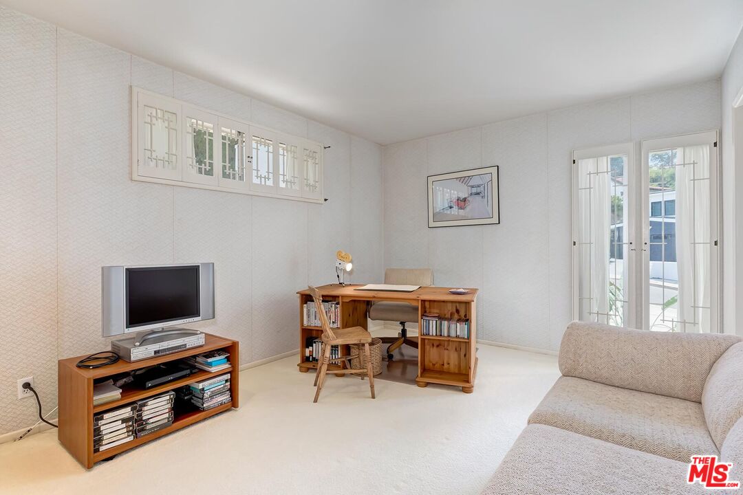 8224 Skyline Dr, Hollywood Hills