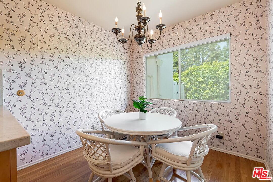 8224 Skyline Dr, Hollywood Hills