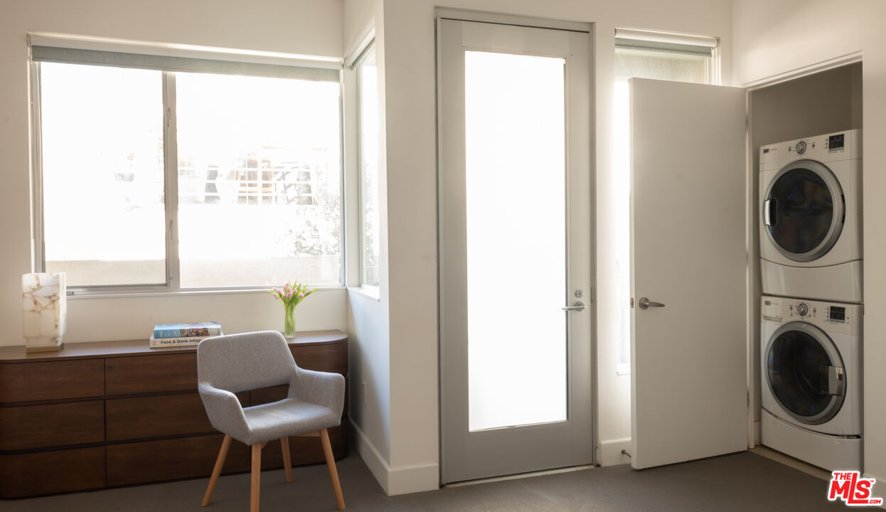 1250 N Harper Ave Unit: 411