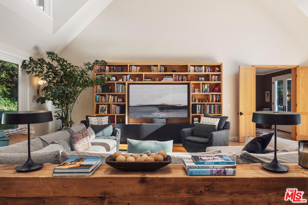 2600 Mandeville Canyon Rd, Brentwood