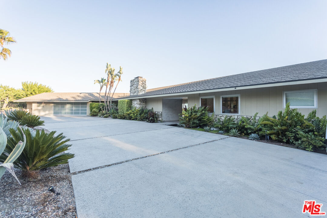 1230 Shadow Hill Way, Beverly Hills