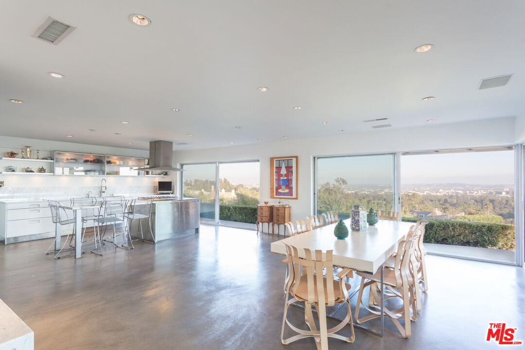 1230 Shadow Hill Way, Beverly Hills