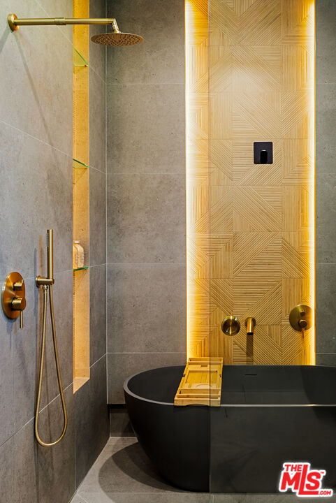 5186 Gloria Ave, Encino