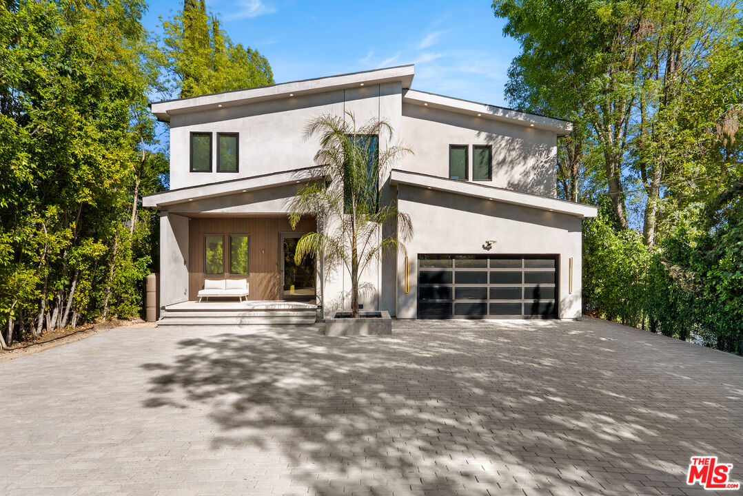 5186 Gloria Ave, Encino